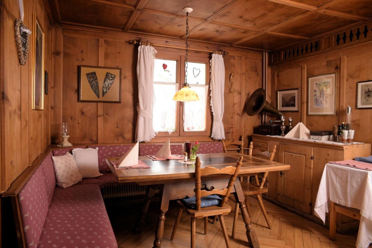 Gasthaus Kreuz Schruns Ngoại thất bức ảnh